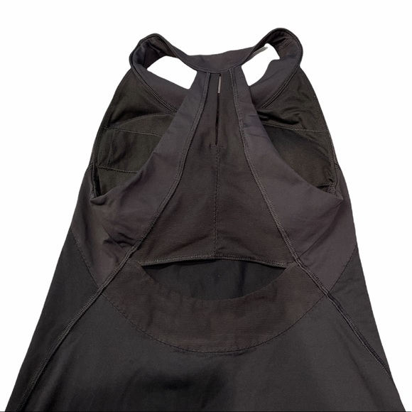 Lululemon make it count Tank top. Size 6. - Picture 7 of 7